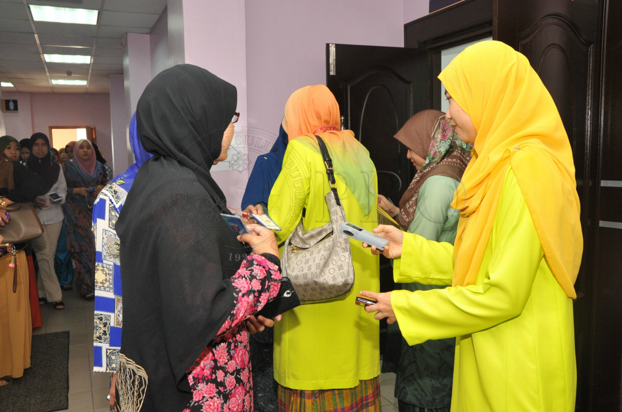 PRO 15 2 MAULIDUR PRO 4071